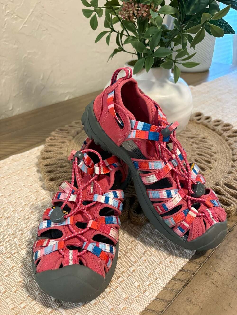 Keen Whisper Water Sandals Pink Multi Youth Size 3